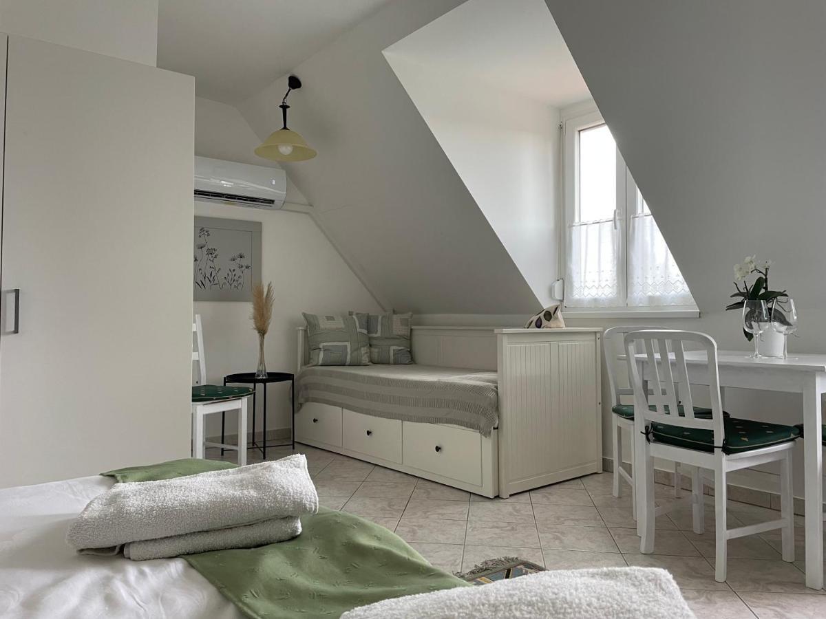 Bed and Breakfast Szentesi Panzio à Fertőrákos Extérieur photo